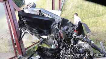 Neuöttinger (†23) stirbt auf A94: Fotos zeigen Ausmaß von Horror-Crash