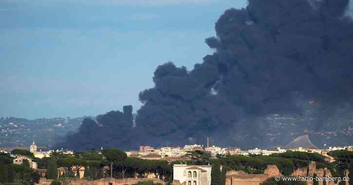 Großbrand in Rom unter Kontrolle