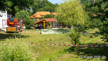 Apolda: Mann starb beim Rasenmähen –Experten untersuchen Erdloch | Regional - BILD