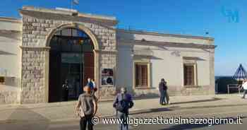 Polignano, ecco l'opera Inverso Mundus del collettivo AES+F a sostegno dell'Ucraina - La Gazzetta del Mezzogiorno