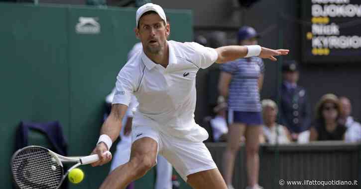 Novak Djokovic ancora re di Wimbledon: batte Nick Kyrgios in quattro set, è il suo settimo trionfo a Londra