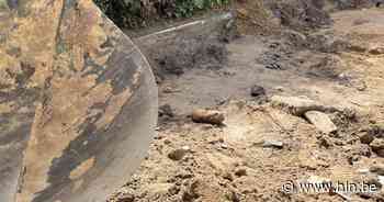 Obus gevonden bij graafwerken voor carport aan woning in Ardooie - Het Laatste Nieuws