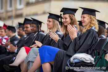 Feierstunde mit Talar und Barett: TU Chemnitz verabschiedet Absolventen aus Chemnitz in die Welt - freiepresse.de
