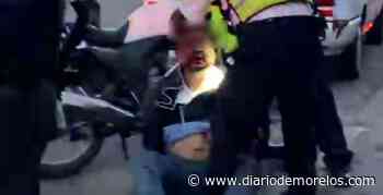 Vecinos hacen "chamba" de policías de Urióstegui, en Cuernavaca; someten a delincuente - Diario de Morelos