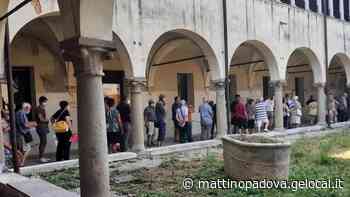Covid, a Este trecento in coda per la quarta dose: «Fragili e anziani lasciati sotto il sole» - Il Mattino di Padova