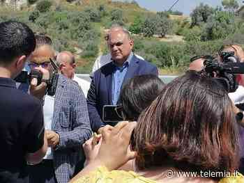 Locri: il sindaco Calabrese :”scusate il ritardo!!! Riaperto al transito veicolare il collegamento SP1 Locri – Gerace” - Telemia
