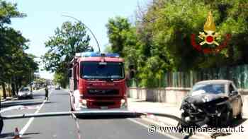 Selargius, auto contro un lampione - L'Unione Sarda.it