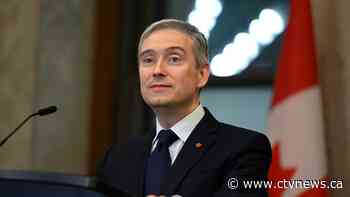 Industry minister to meet with Rogers CEO after 'unacceptable' network outage