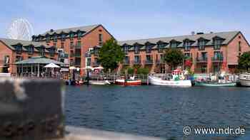 Gastgewerbe in SH: Viele Gäste, kaum Personal - NDR.de