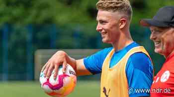 Fiete Arp: Glücklich in Kiel - Bayern München keine verlorene Zeit - NDR.de