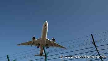 Überbuchung eines Flugs führt zu Tumult am Flughafen - Süddeutsche Zeitung - SZ.de