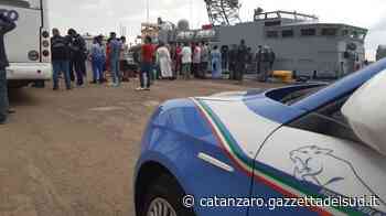 Crotone, sbarco di migranti del 20 giugno. In carcere 2 scafisti turchi - Gazzetta del Sud - Edizione Catanzaro, Crotone, Vibo