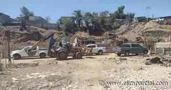 Regresan a fosa clandestina en búsqueda de más personas en Ensenada - El Imparcial