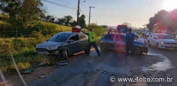 Colisão entre carros deixa motoristas feridos em Jaguaruna - Segurança - 4oito