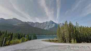 1 dead, 2 missing after boat capsizes near Canmore, Alta.