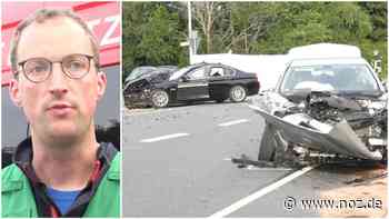 Video: Drei Fahrzeuge beteiligt: Schwerer Verkehrsunfall in Papenburg - 63-Jähriger stirbt an der Unfallstelle - NOZ