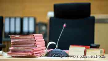 Kommunen - Bruchsal - Zerstörter Ratstisch und Erdwall: Bürgermeister vor Gericht - Panorama - Süddeutsche Zeitung - SZ.de