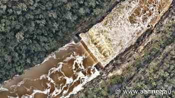 Aerial images show south-west Sydney suburbs before and after July flood disaster - ABC News