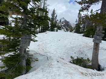 US Forest Service Warn Hikers About Spring Snow - KPQ