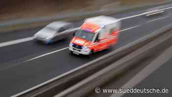 Verletzte bei Auffahrunfall mit zwei Lastwagen auf A60 - Süddeutsche Zeitung - SZ.de