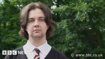 The teenagers helping to save - not spend - their parents' money