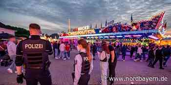 Horror auf fränkischem Volksfest: Mann stürzt aus vier Metern von Fahrgeschäft - Nordbayern.de