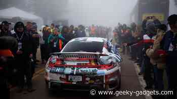 Porsche 911 Turbo S takes on Pikes Peak