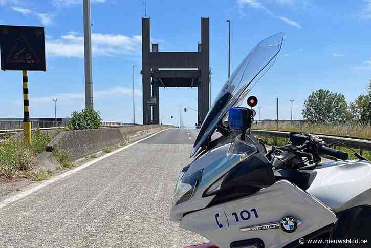 Gemeente steunt indieners petitie tegen onveilige oversteek N16 in Tisselt