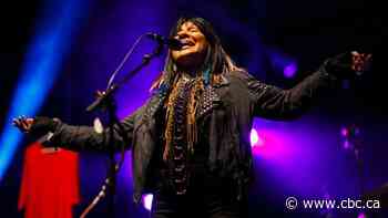 Buffy Sainte-Marie cancels Regina Folk Fest headlining show - CBC.ca