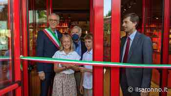Saronno, taglio del nastro al Punto Rosso Lazzaroni: inaugurazione con i nuovi amaretti al pistacchio - ilSaronno