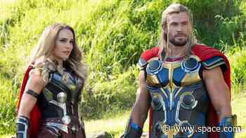 Lightning fails to strike Marvel's latest superhero circus, 'Thor: Love and Thunder'