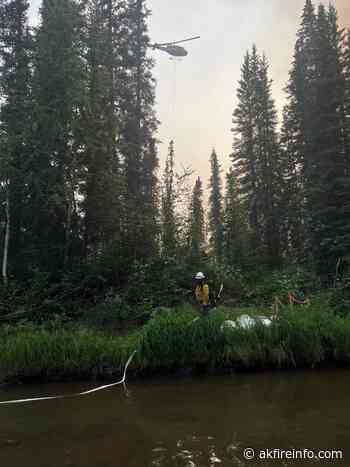 Hotshot and aviation assets pick up two spots across the Chatanika River, Minto Lakes Fire - akfireinfo.com