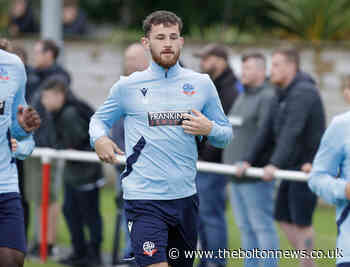 Bolton Wanderers boss hints at rotation in key position for League One campaign - The Bolton News