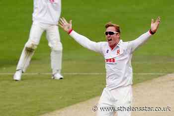 Simon Harmer helps Essex into strong position against Gloucestershire - St Helens Star