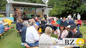 Helmstedter lassen es sich im Waldbad Birkerteich schmecken - Braunschweiger Zeitung