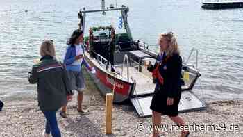 Mit Bürgermeistersekt bespuckt: So lief die Taufe des neuen Breitbrunner Rettungsboots