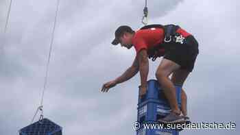 Biertraglkraxl'n in Hebertshausen - Dachau - SZ.de - Süddeutsche Zeitung - SZ.de