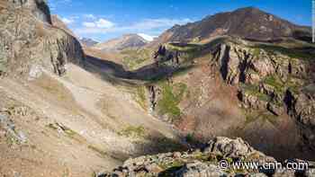 Video captures moment tourists hit by avalanche in Kyrgyzstan's Tian Shan mountains