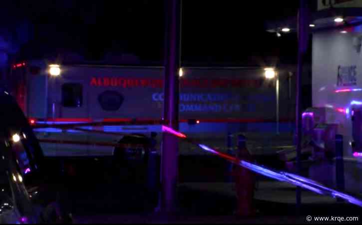 Albuquerque Police investigating two overnight shooting deaths