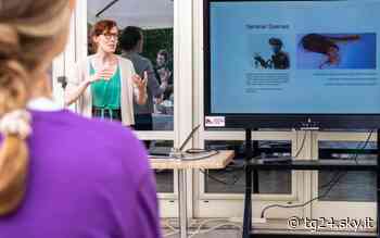 Arte incontra scienza, opera riflette su uomo e inquinamento - Sky Tg24