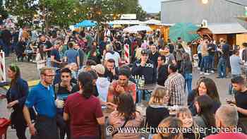 Dorfhock und Dorfrock - Aichhalder genießen Feierwochenende, viele Gäste und Sonnenschein - Schwarzwälder Bote