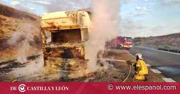 Calcinado hasta las estructuras: espectacular incendio de un camión entre Zamora y Salamanca - EL ESPAÑOL