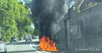 Hinder door brandende quad langs N42 | Lierde | hln.be - Het Laatste Nieuws