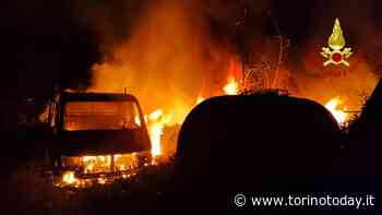 Notte di fuoco con tre incendi in sequenza tra Avigliana e Sant'Ambrogio: bruciano un campo, una legnaia e un magazzino - TorinoToday
