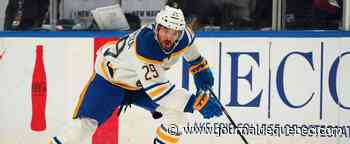 LNH: Vinnie Hinostroza choisit de rester