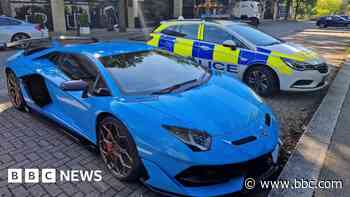 Lamborghini worth £270k seized in Milton Keynes over insurance - BBC