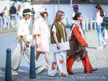 Urbane Modenschau der FH Bielefeld, »Tour de la Mode« 2022, Gütsel Online, OWL live - Gütsel