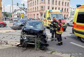 Schwerer Verkehrsunfall auf dem Chemnitzer Sonnenberg | blick.de - Chemnitz - Blick.de