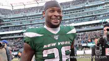 Le'Veon Bell says he won't play in NFL in 2022 while boxing; Adrian Peterson still open to football