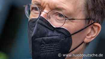 Gesundheit - Rostock - Lauterbach über Pandemie-Lage: Lautstarker Protest - Gesundheit - Süddeutsche Zeitung - SZ.de